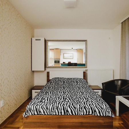 Prestige Apartment Горни-Милановац Экстерьер фото